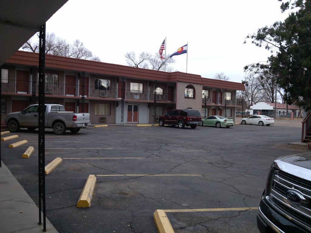 High Chaparral Inn Rocky Ford Exterior photo